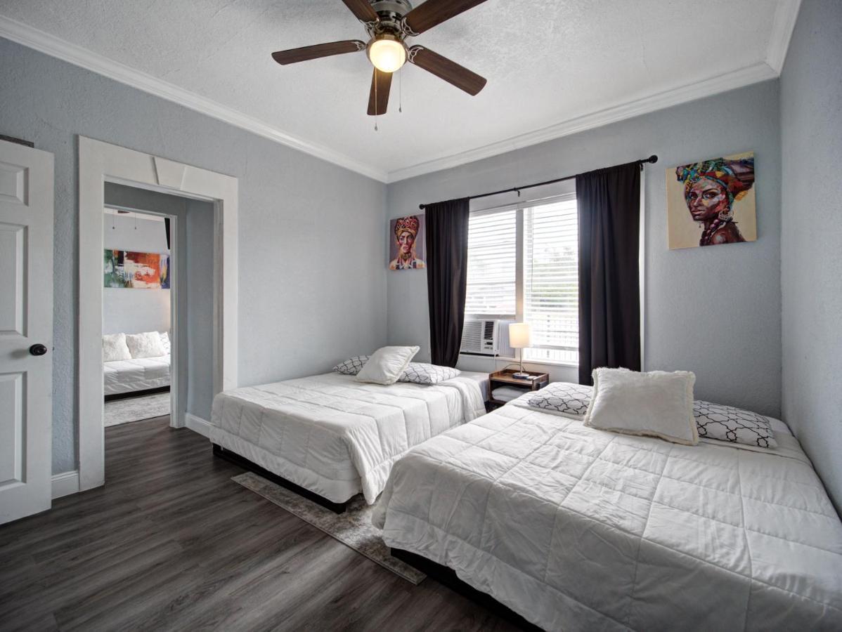 Modern Westshore Apartment 坦帕 外观 照片