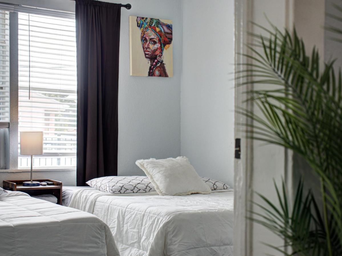 Modern Westshore Apartment 坦帕 外观 照片